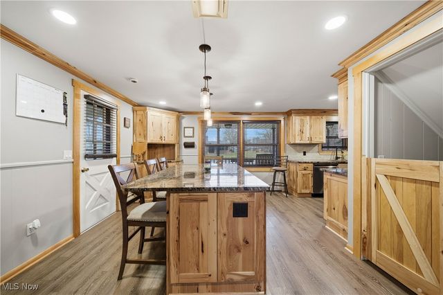 918 Bonsel Street NE, Navarre, OH 44662