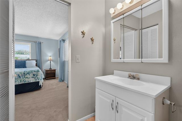 4215 PANDORA ROAD, Venice, FL 34293
