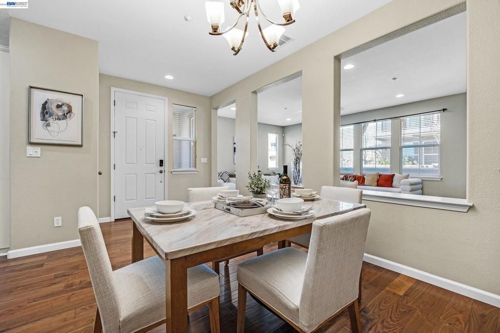 Image 11 of property listing at 5216 Fioli Loop, San Ramon, CA 94582