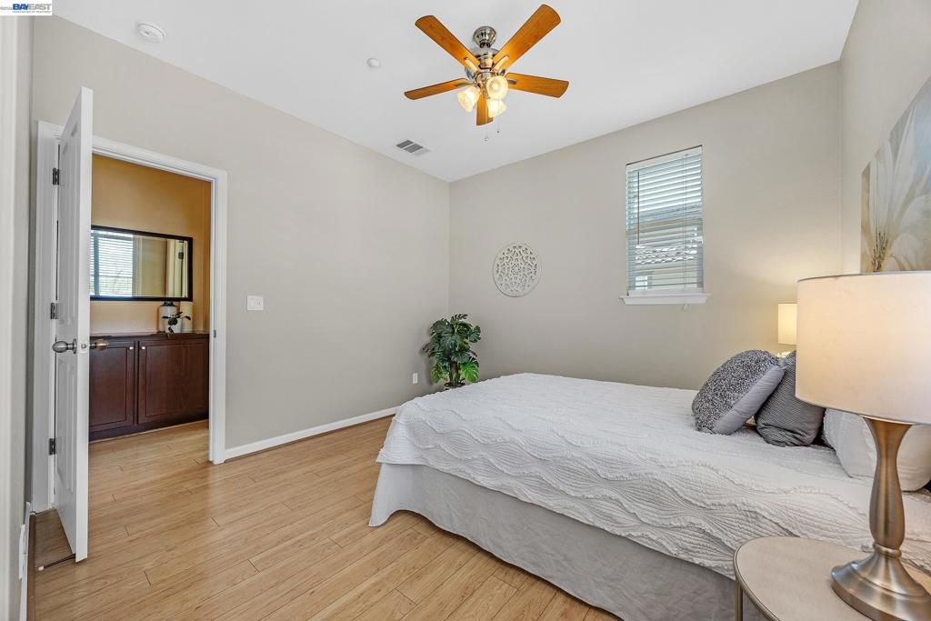 Image 22 of property listing at 5216 Fioli Loop, San Ramon, CA 94582