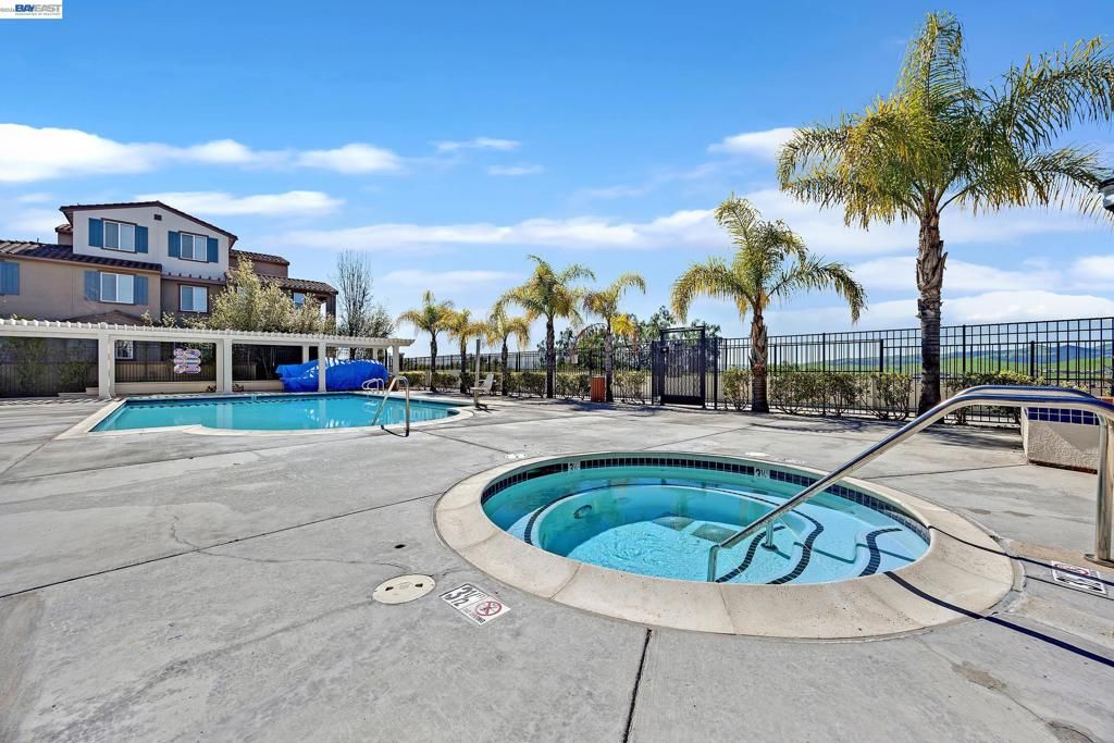 Image 36 of property listing at 5216 Fioli Loop, San Ramon, CA 94582