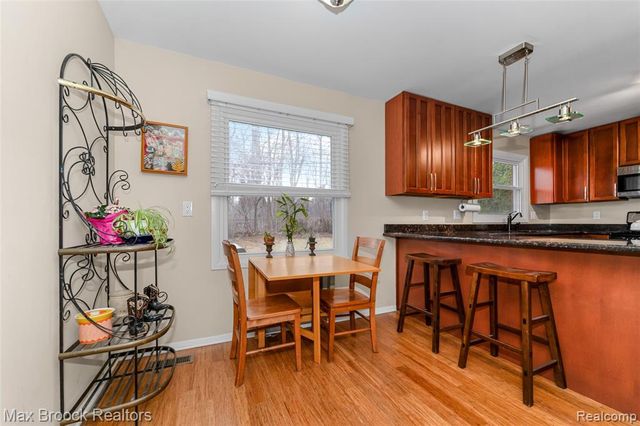 7118 Cathedral Drive, Bloomfield Hills, MI 48301