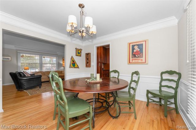 7118 Cathedral Drive, Bloomfield Hills, MI 48301