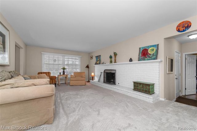 7118 Cathedral Drive, Bloomfield Hills, MI 48301