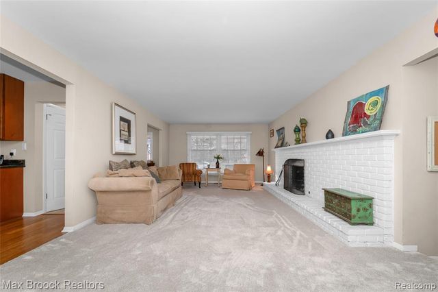 7118 Cathedral Drive, Bloomfield Hills, MI 48301