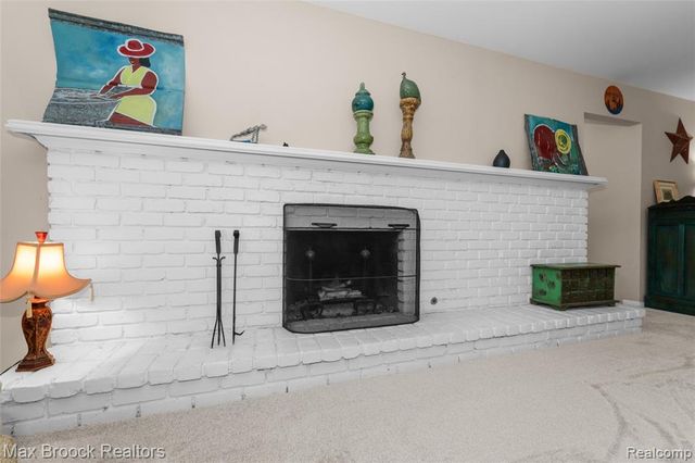 7118 Cathedral Drive, Bloomfield Hills, MI 48301