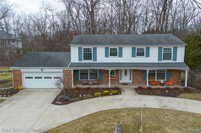 7118 Cathedral Drive, Bloomfield Hills, MI 48301