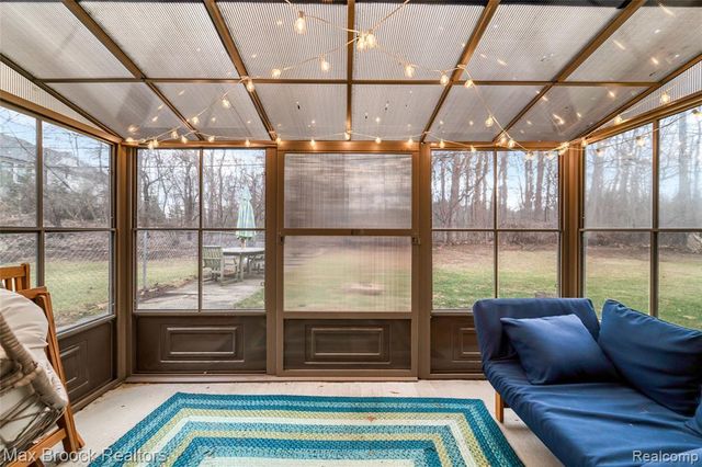 7118 Cathedral Drive, Bloomfield Hills, MI 48301