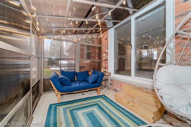 7118 Cathedral Drive, Bloomfield Hills, MI 48301