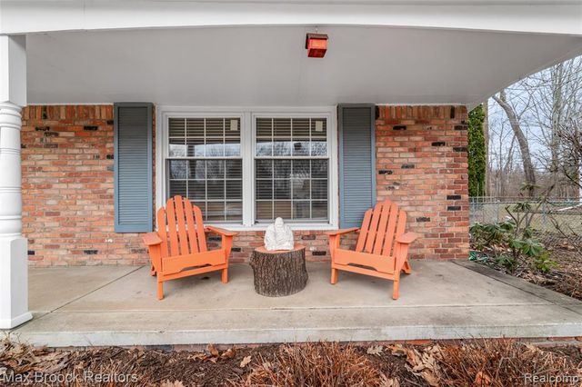 7118 Cathedral Drive, Bloomfield Hills, MI 48301