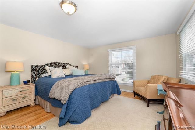 7118 Cathedral Drive, Bloomfield Hills, MI 48301