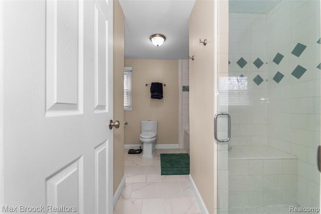 7118 Cathedral Drive, Bloomfield Hills, MI 48301