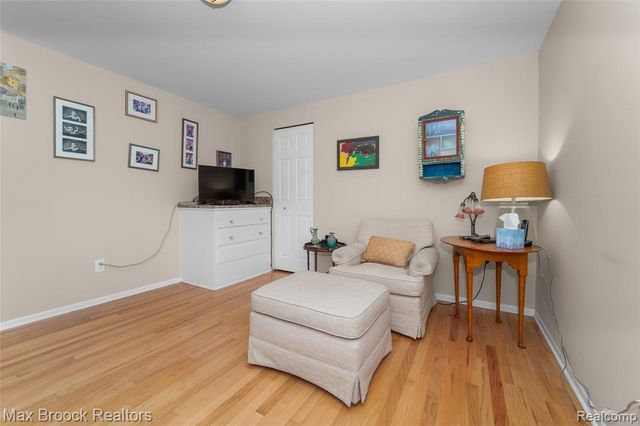 7118 Cathedral Drive, Bloomfield Hills, MI 48301