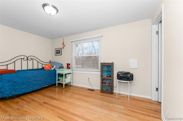 7118 Cathedral Drive, Bloomfield Hills, MI 48301