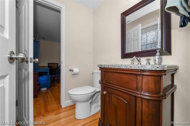 7118 Cathedral Drive, Bloomfield Hills, MI 48301