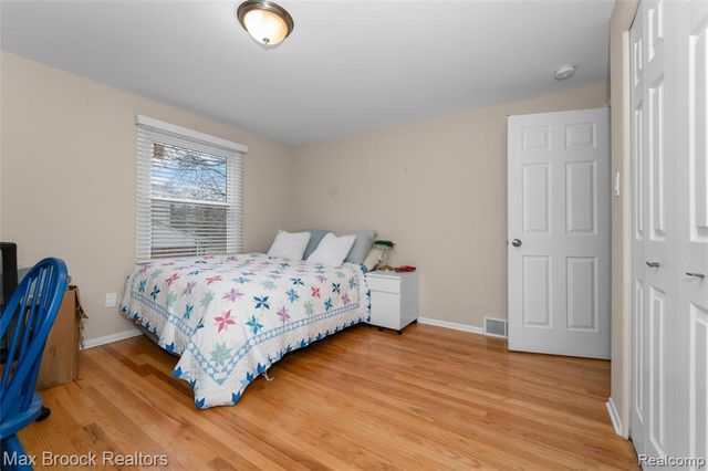 7118 Cathedral Drive, Bloomfield Hills, MI 48301