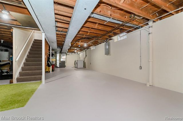 7118 Cathedral Drive, Bloomfield Hills, MI 48301