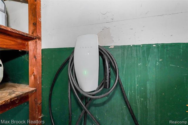 7118 Cathedral Drive, Bloomfield Hills, MI 48301