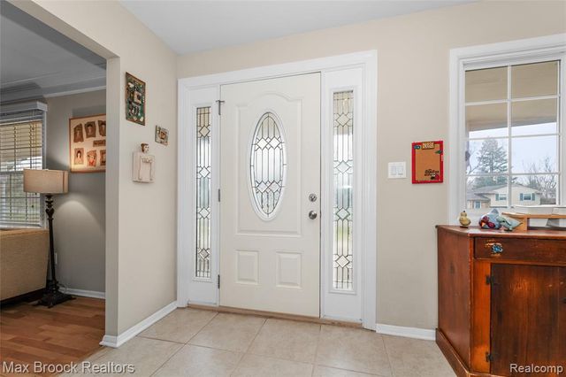 7118 Cathedral Drive, Bloomfield Hills, MI 48301