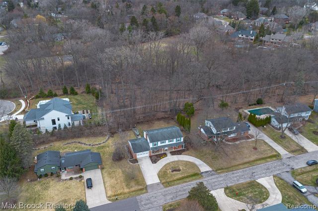 7118 Cathedral Drive, Bloomfield Hills, MI 48301