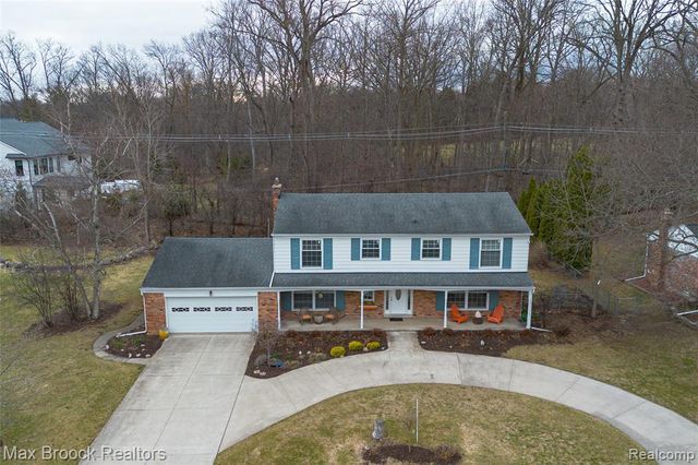 7118 Cathedral Drive, Bloomfield Hills, MI 48301