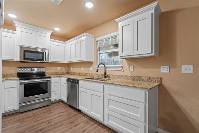 5 Renfrew Lane, Bella Vista, AR 72715