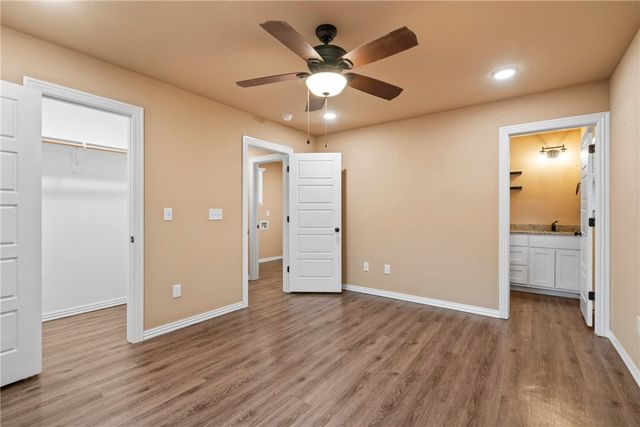 5 Renfrew Lane, Bella Vista, AR 72715