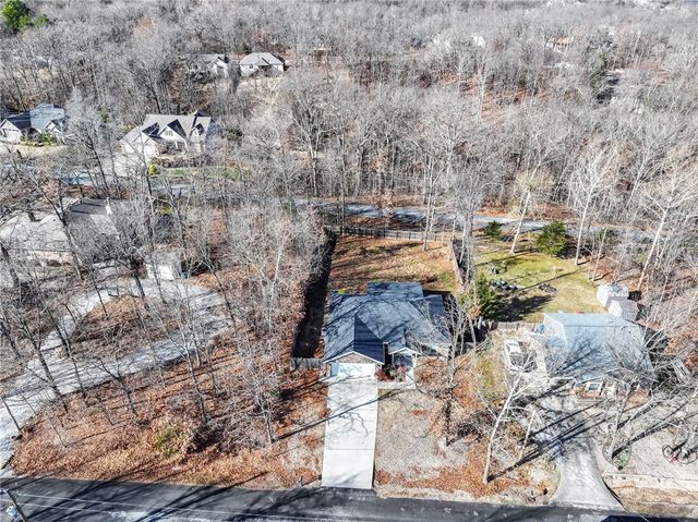 5 Renfrew Lane, Bella Vista, AR 72715