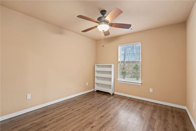 5 Renfrew Lane, Bella Vista, AR 72715