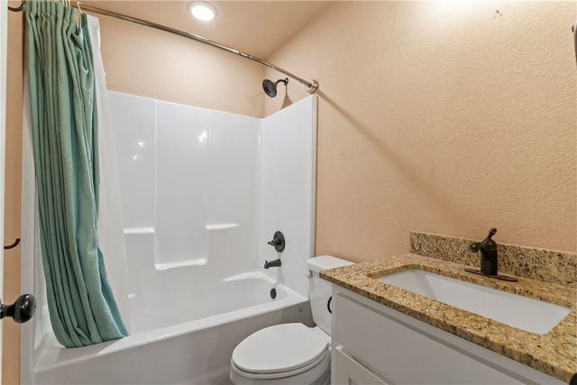 5 Renfrew Lane, Bella Vista, AR 72715