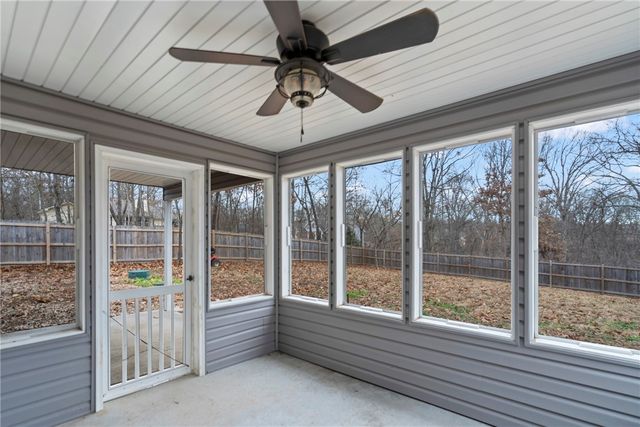 5 Renfrew Lane, Bella Vista, AR 72715