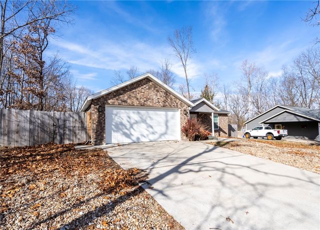 5 Renfrew Lane, Bella Vista, AR 72715