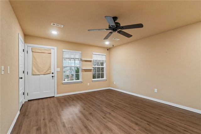 5 Renfrew Lane, Bella Vista, AR 72715