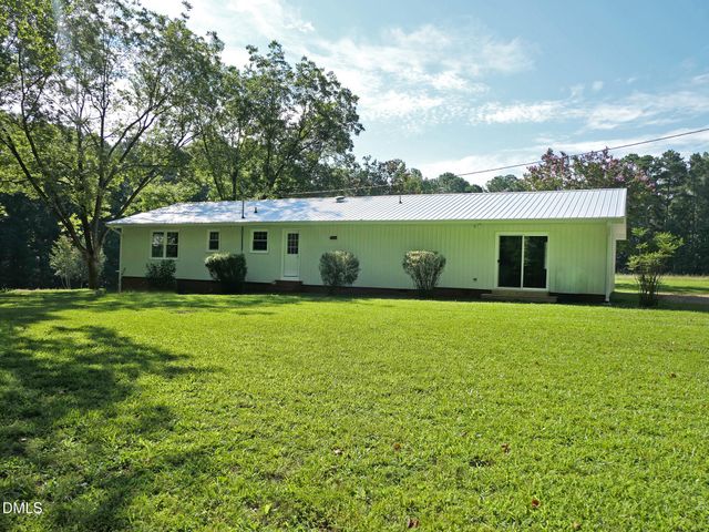 1075 Manns Chapel Road, Pittsboro, NC 27312