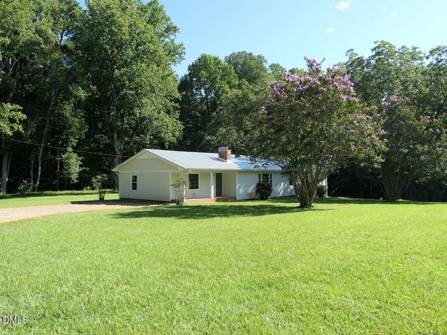 1075 Manns Chapel Road, Pittsboro, NC 27312