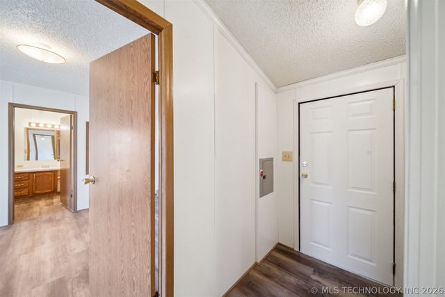 69915 S 334 Road, Wagoner, OK 74467