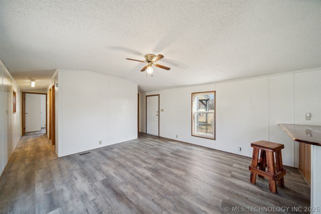 69915 S 334 Road, Wagoner, OK 74467
