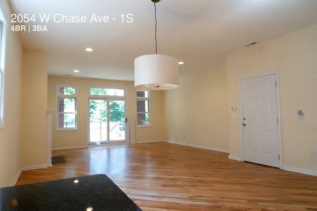 2054 W Chase Avenue 1S, Chicago, IL 60645