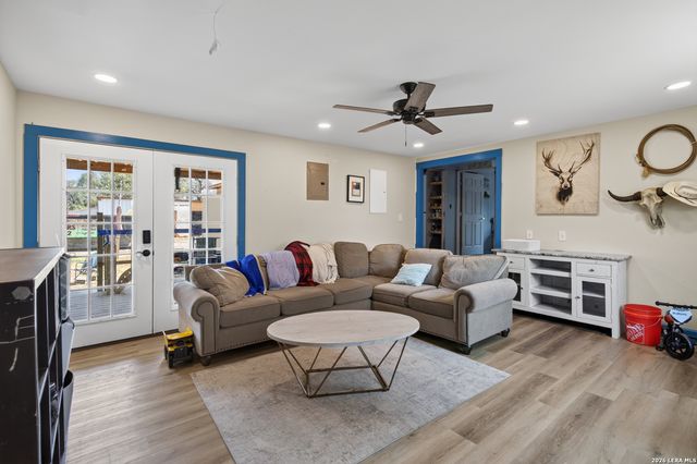 1235 Gayle, Poteet, TX 78065