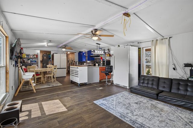 1235 Gayle, Poteet, TX 78065