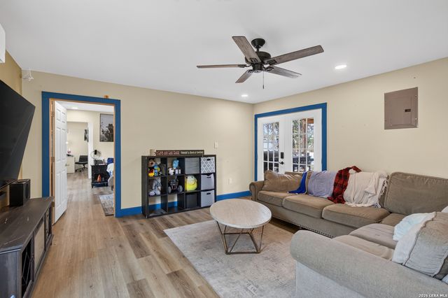 1235 Gayle, Poteet, TX 78065