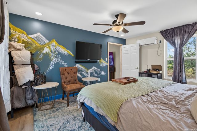 1235 Gayle, Poteet, TX 78065