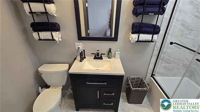 4002 Chew Street, South Whitehall Twp, PA 18104