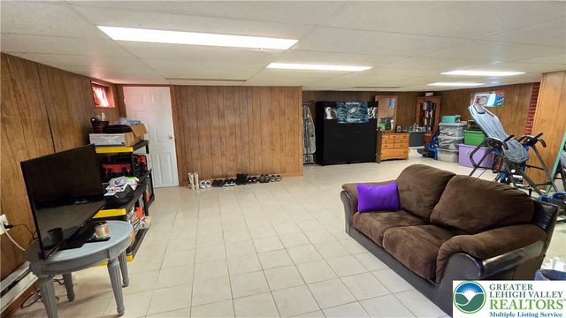 4002 Chew Street, South Whitehall Twp, PA 18104