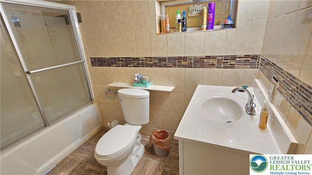 4002 Chew Street, South Whitehall Twp, PA 18104
