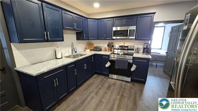 4002 Chew Street, South Whitehall Twp, PA 18104