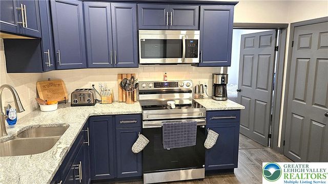 4002 Chew Street, South Whitehall Twp, PA 18104
