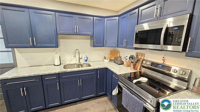4002 Chew Street, South Whitehall Twp, PA 18104