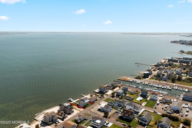 76 Sheridan Street, Waretown, NJ 08758