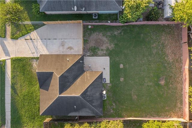 808 W Blue Jay Avenue, Pharr, TX 78577